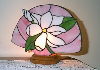 Magnolia fan lamp